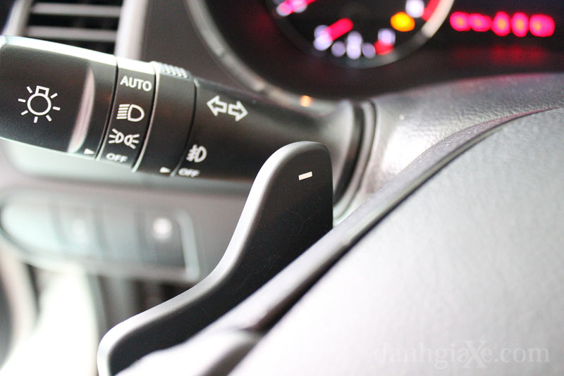 LẪY CHUYỂN SỐ VÔ LĂNG XE HƠI TOYOTA